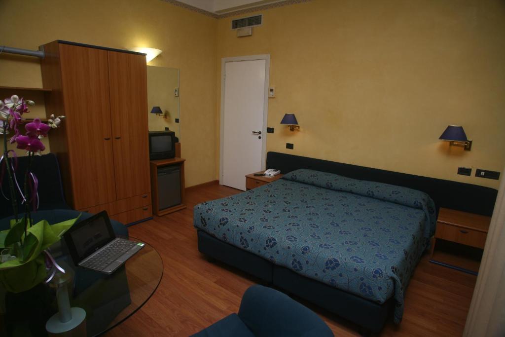 Hotel Victoria بورتو سان جورجيو الغرفة الصورة